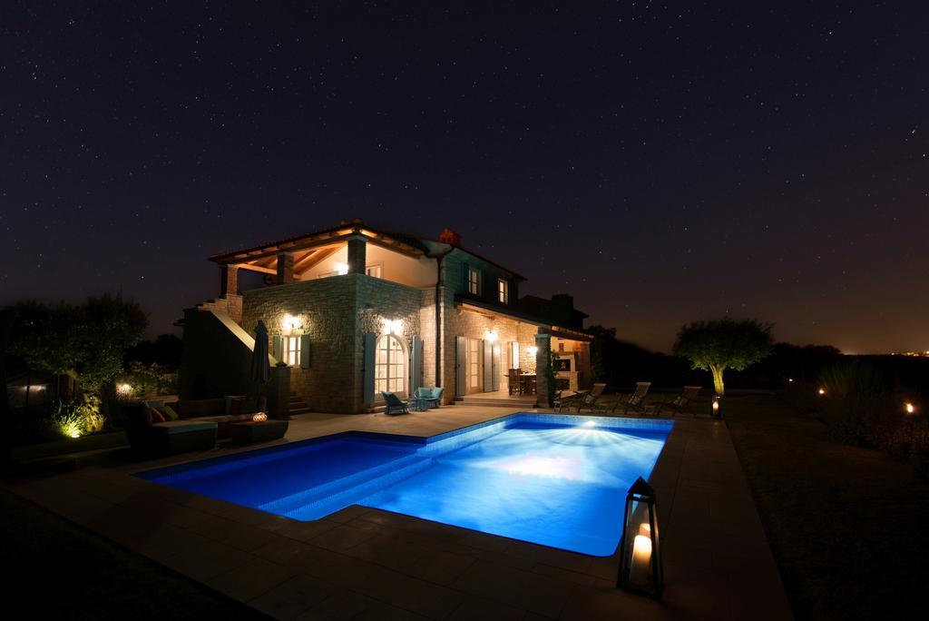 Villa Rajski Dvori Sveti Lovreč Pazenatički Екстериор снимка