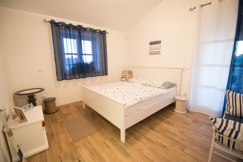 Villa Rajski Dvori Sveti Lovreč Pazenatički Екстериор снимка